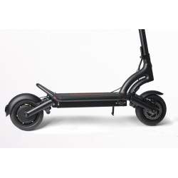 Sharkset RS1 — dva dvigatelya moshchnost'yu 1400 Vt, akkumulyator 20 Ach, zapas khoda ot 50 do 70 km. Sharkset - 12 Sharkset RS1