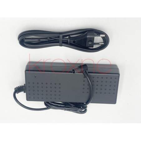 Zaryadno ustroĭstvo za elektricheski skuter Xiaomi Electric Scooter 4 Pro (2nd Gen).  - 1 Zaryadno ustroĭstvo za elektricheski