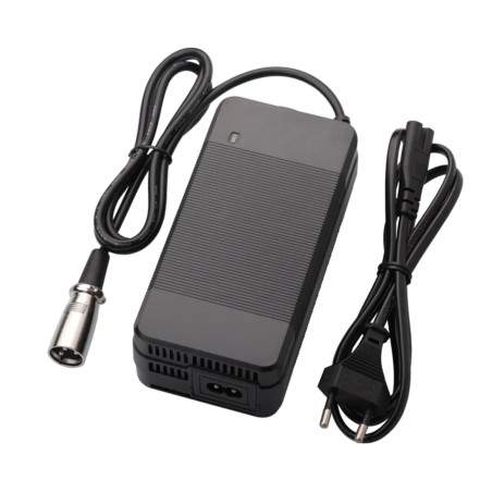 Chargeur 54,6v 4A pour vélo électrique ou scooter électrique - puissance 219W  - 1 Chargeur 54,6v 4A pour vélo électrique ou sco
