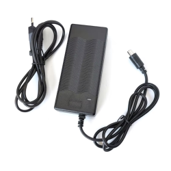 Carregador para bateria interna da scooter elétrica Navee V40  - 1 Carregador para bateria interna da scooter elétrica Navee V40