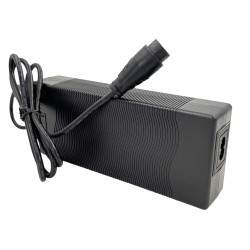 Minimootorite 58,1 V 2A minimootori laadija Dualtron LP-16 3 kontaktiga isoleeritud pistik Minimotors - 3  